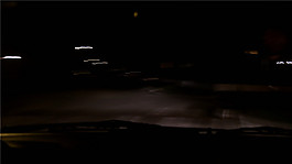 公路上快速行驶车辆夜景视频素材