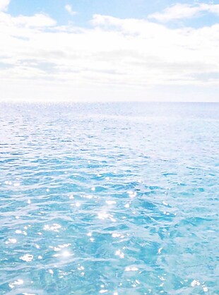 唯美蓝色大海H5背景素材