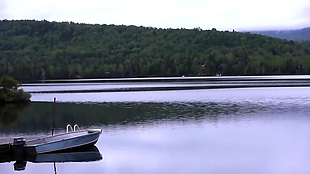 湖边小船风景视频素材