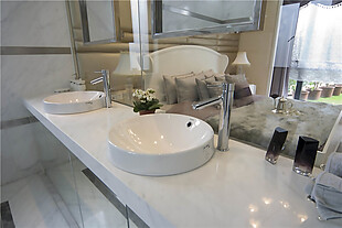 欧式室内卫生间厕所洗手盆镜子装修效果图