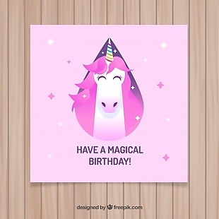 带有神奇独角兽的粉红色生日卡片