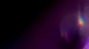 暗紫闪动变换漏光光效视频素材
