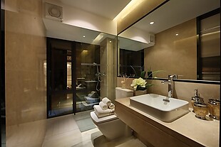 现代时尚浴室浅色瓷砖背景墙室内装修效果图