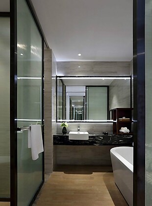 现代时尚浴室木地板室内装修效果图