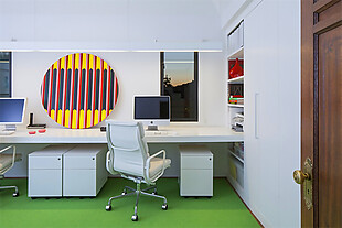 现代客厅绿色地毯室内装修效果图
