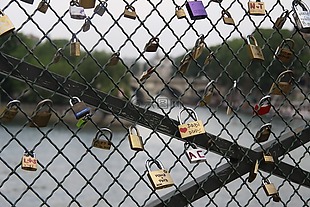 爱情,巴黎,艺术桥