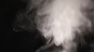 烟雾急速上升动态视频实拍